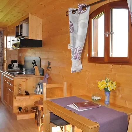 Campingplads Roulotte Beaulieu Saint-Jean-d'Angle
