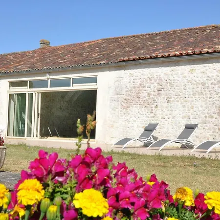 Roulotte Beaulieu Camping *