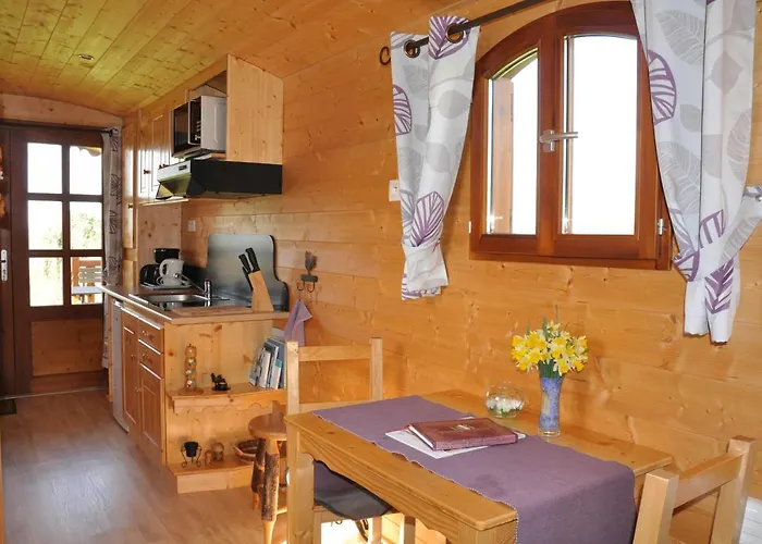 Campsite Roulotte Beaulieu Saint-Jean-d'Angle