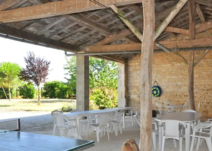 Campsite Roulotte Beaulieu Saint-Jean-d'Angle